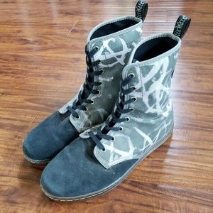 Dr. Martens Boots Mens Size 11
